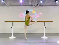 卖青花小姐姐,传承千年技艺，绽放现代风采