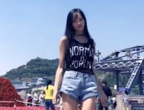 桥边小姐姐,小姐姐的美丽瞬间