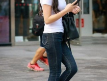 牛仔裤小姐姐教健身教练,教你轻松塑形秘诀